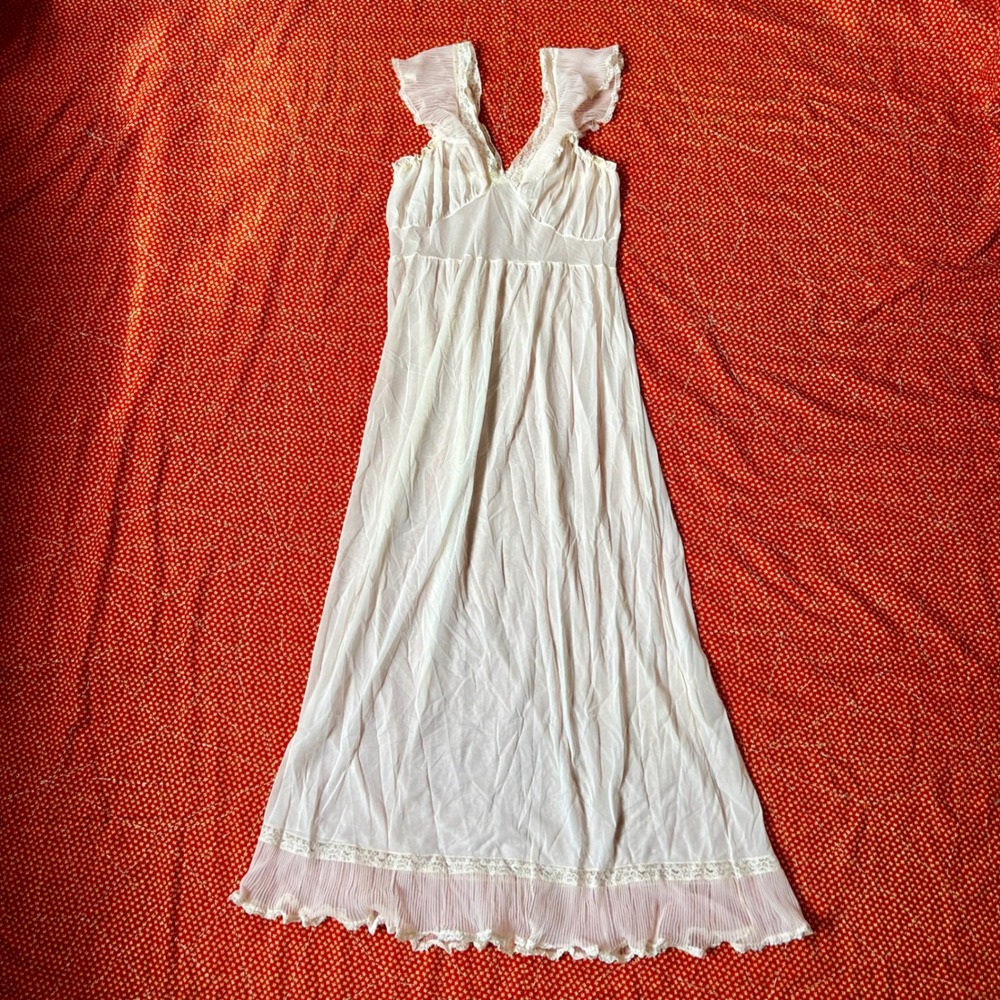 Vintage 1960s pink Lace Flutter Sleeve Nightgown Maxi Dress Coquette Twee